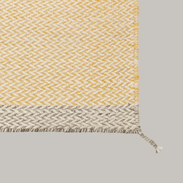 Ply Rug / 240 x 170 cm / 94" x 67" - yellow